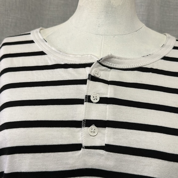 Love Peace & Lazy Days Striped Long Sleeve Tee-M-Semi Cropped-Cotton-White/Black - Picture 4 of 13